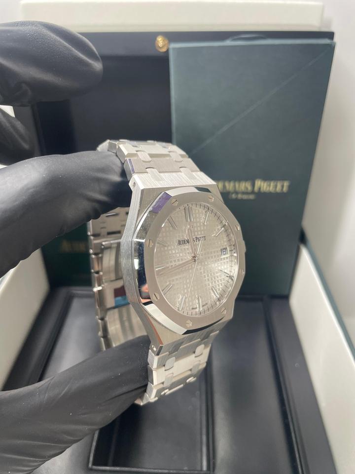 Audemars Piguet Royal Oak Selfwinding 41mm Stainless Steel Silver Dial - Image 2