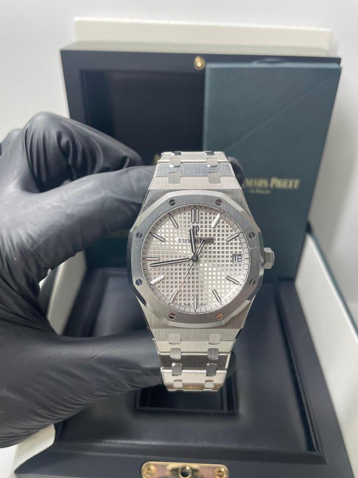 Audemars Piguet Royal Oak Selfwinding 41mm Stainless Steel Silver Dial - Image 3
