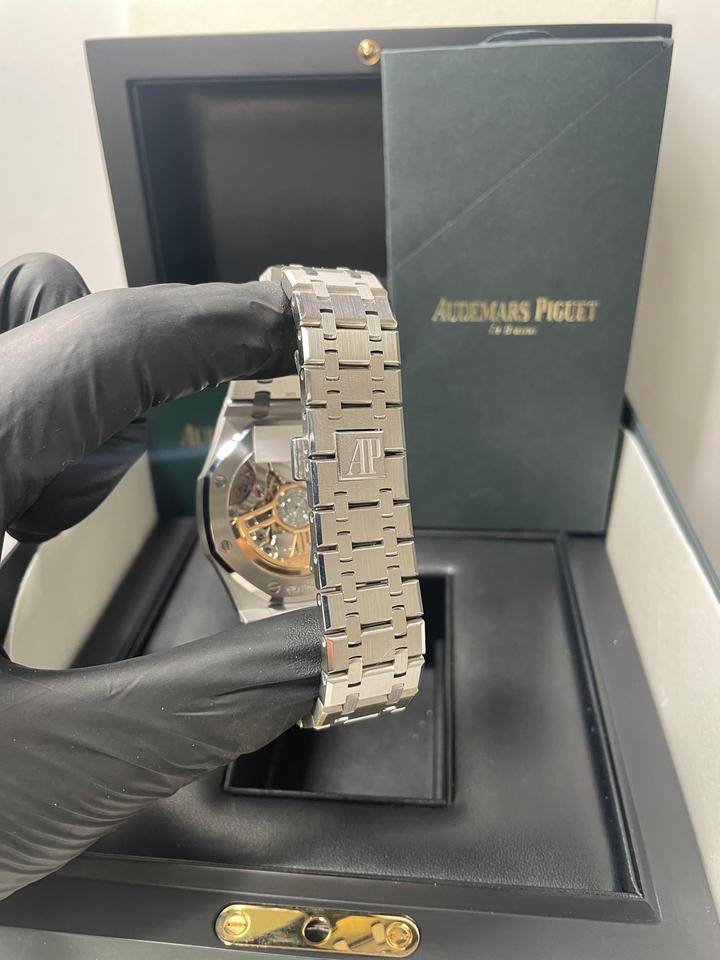 Audemars Piguet Royal Oak Selfwinding 41mm Stainless Steel Silver Dial - Image 5