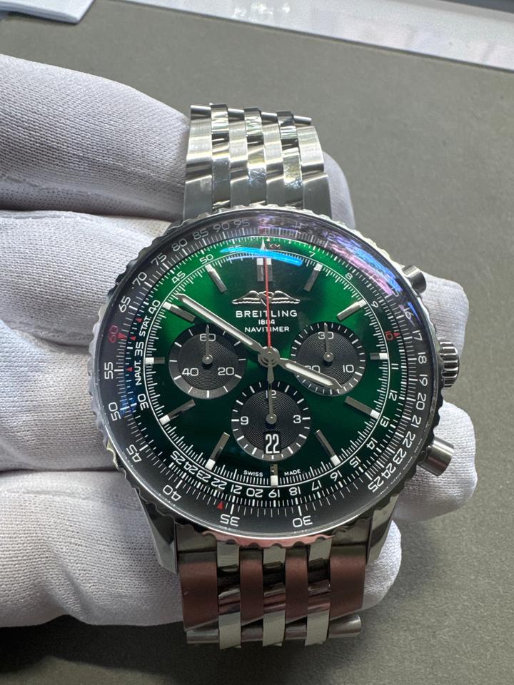 Breitling Navitimer 1 B01 Chronograph 46 Like new Navitimer - Image 6