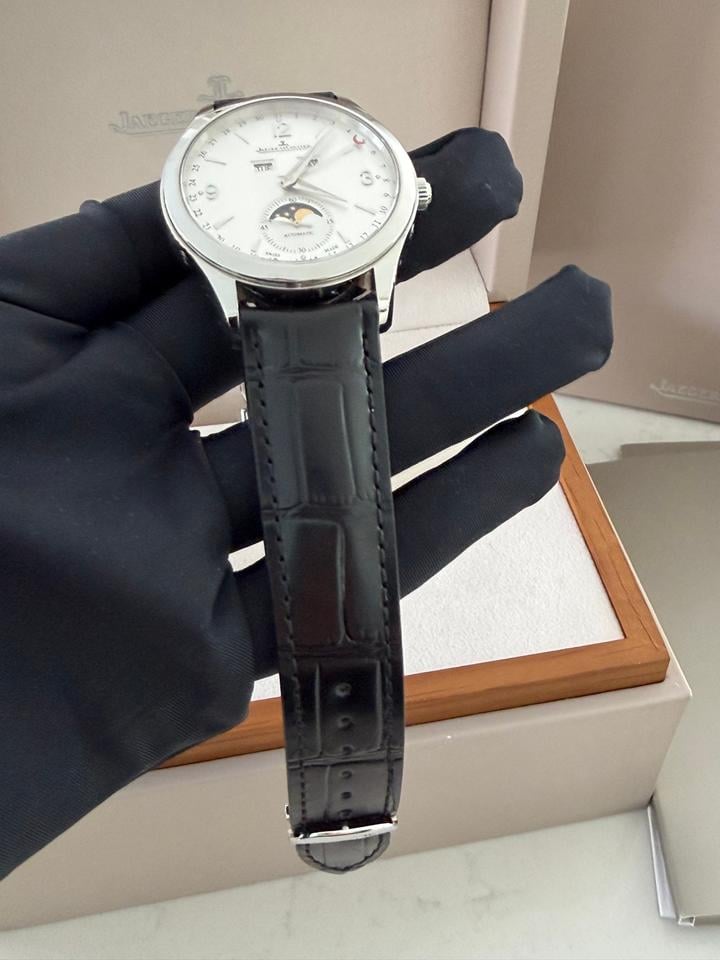 Jaeger-LeCoultre Master Calendar Full Set Lightly Polished to Like New Condition - Image 2