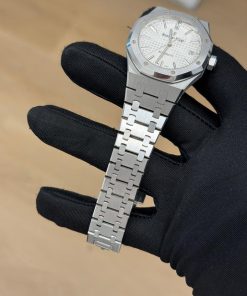 Alternative view of Audemars Piguet Royal Oak 37MM White Dial