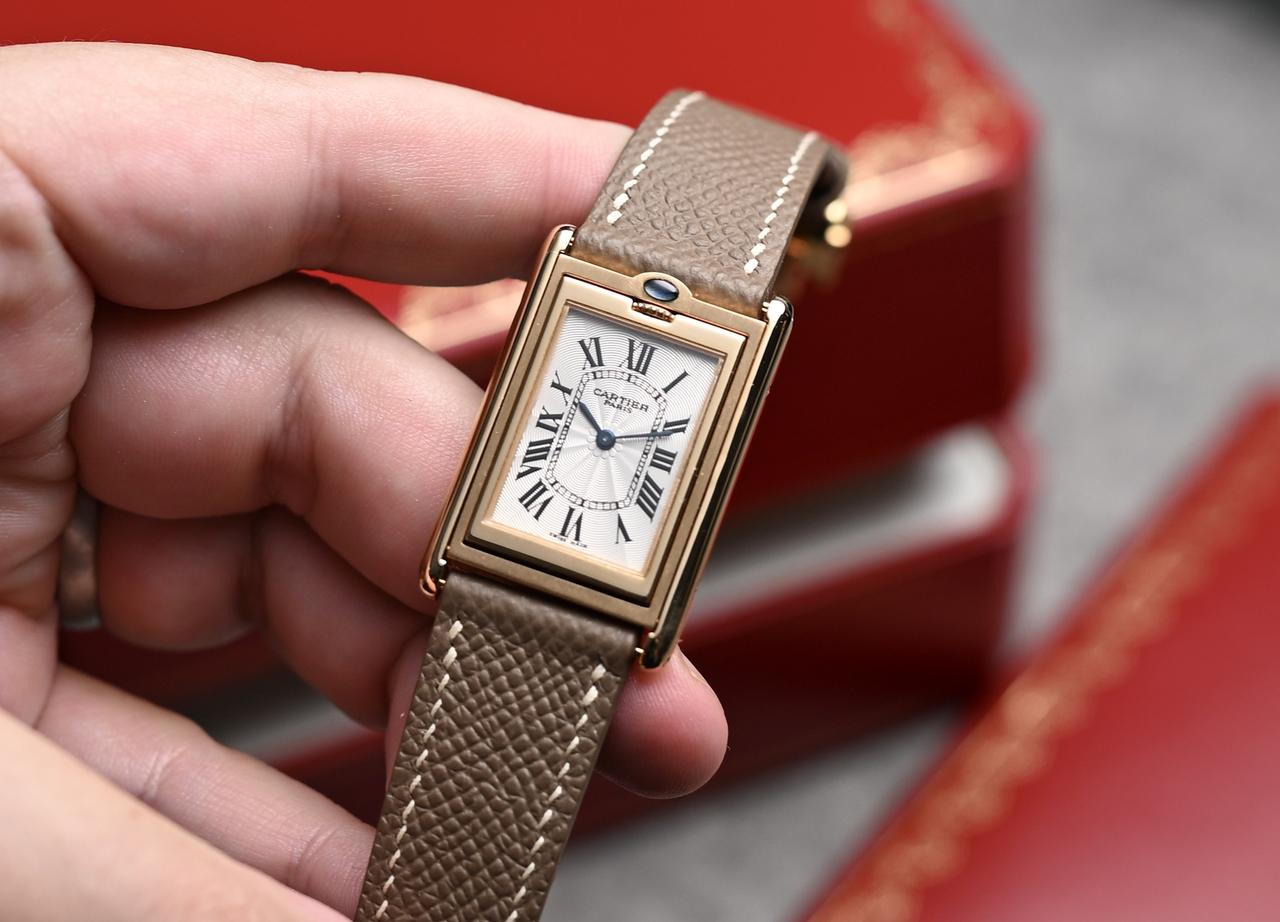Cartier Tank Basculante CPCP 2499C 18k YG Stunning Vintage Cartier - Image 4