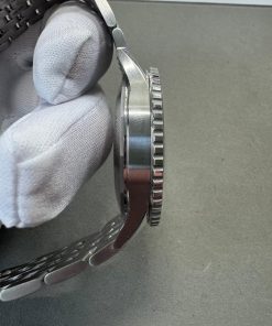 Alternative view of Breitling Navitimer 1 B01 Chronograph 46 Like new Navitimer