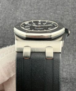 Alternative view of Audemars Piguet Royal Oak Offshore Diver