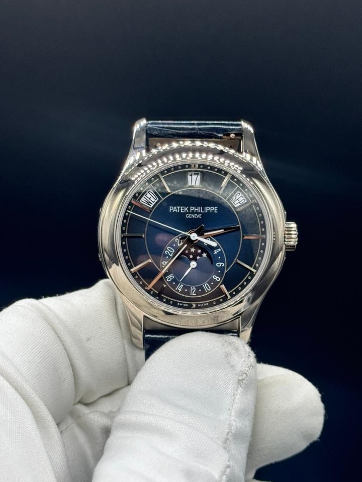 Patek Philippe Annual Calendar 2022 Moon Phases Mint Condition