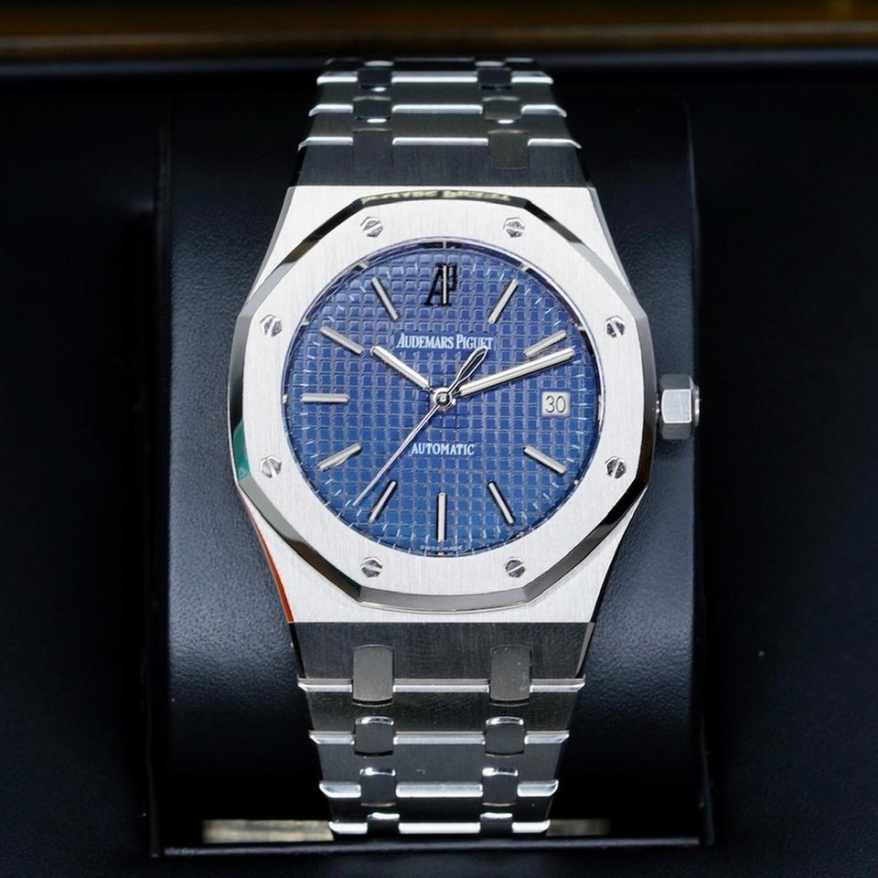 Audemars Piguet Royal Oak 15300ST.OO.1220ST.02 “BLUE OAK” Blue Dial Stainless Steel 39mm