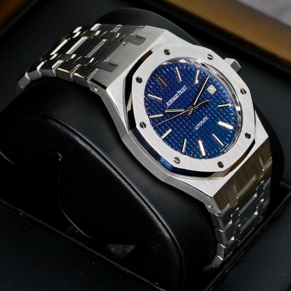 Audemars Piguet Royal Oak 15300ST.OO.1220ST.02 “BLUE OAK” Blue Dial Stainless Steel 39mm - Image 5